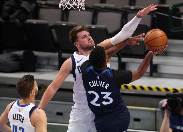 体育媒体：李铁立军令状40强赛必出线