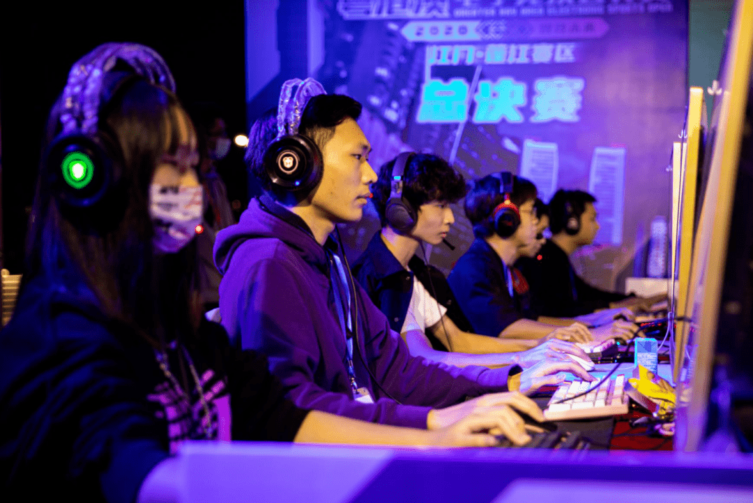 市场拓展与 市场拓展与